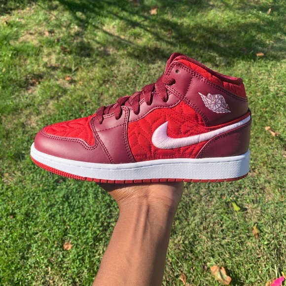 jordan 1 mid red quilt